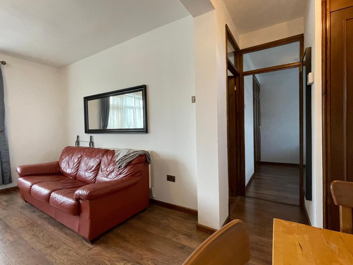 2 Bedrooms 2 Stations لندن المظهر الخارجي الصورة
