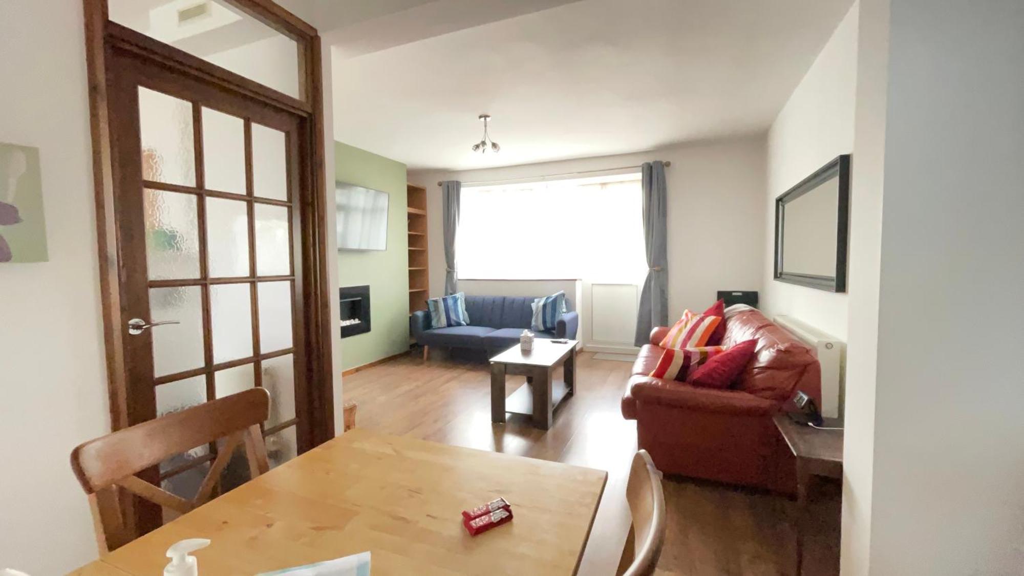2 Bedrooms 2 Stations لندن المظهر الخارجي الصورة
