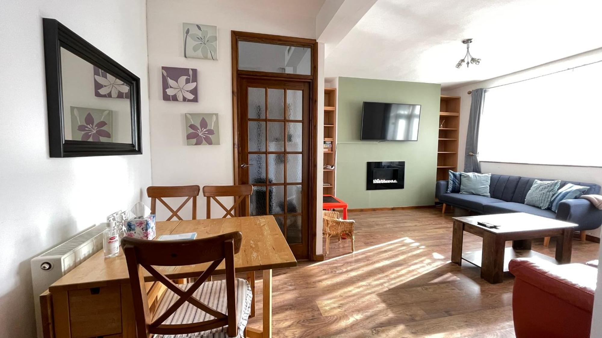 2 Bedrooms 2 Stations لندن المظهر الخارجي الصورة