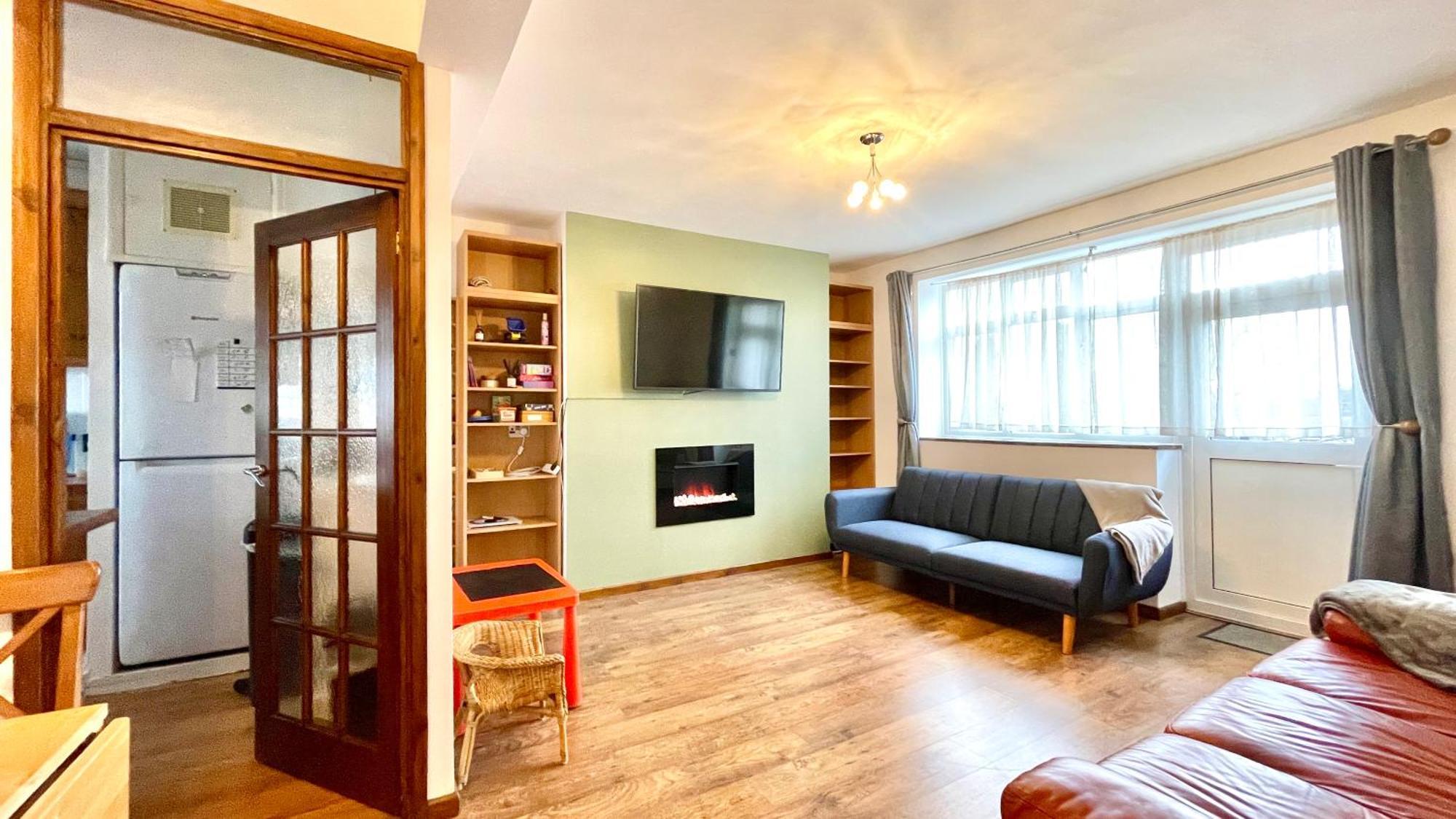 2 Bedrooms 2 Stations لندن المظهر الخارجي الصورة
