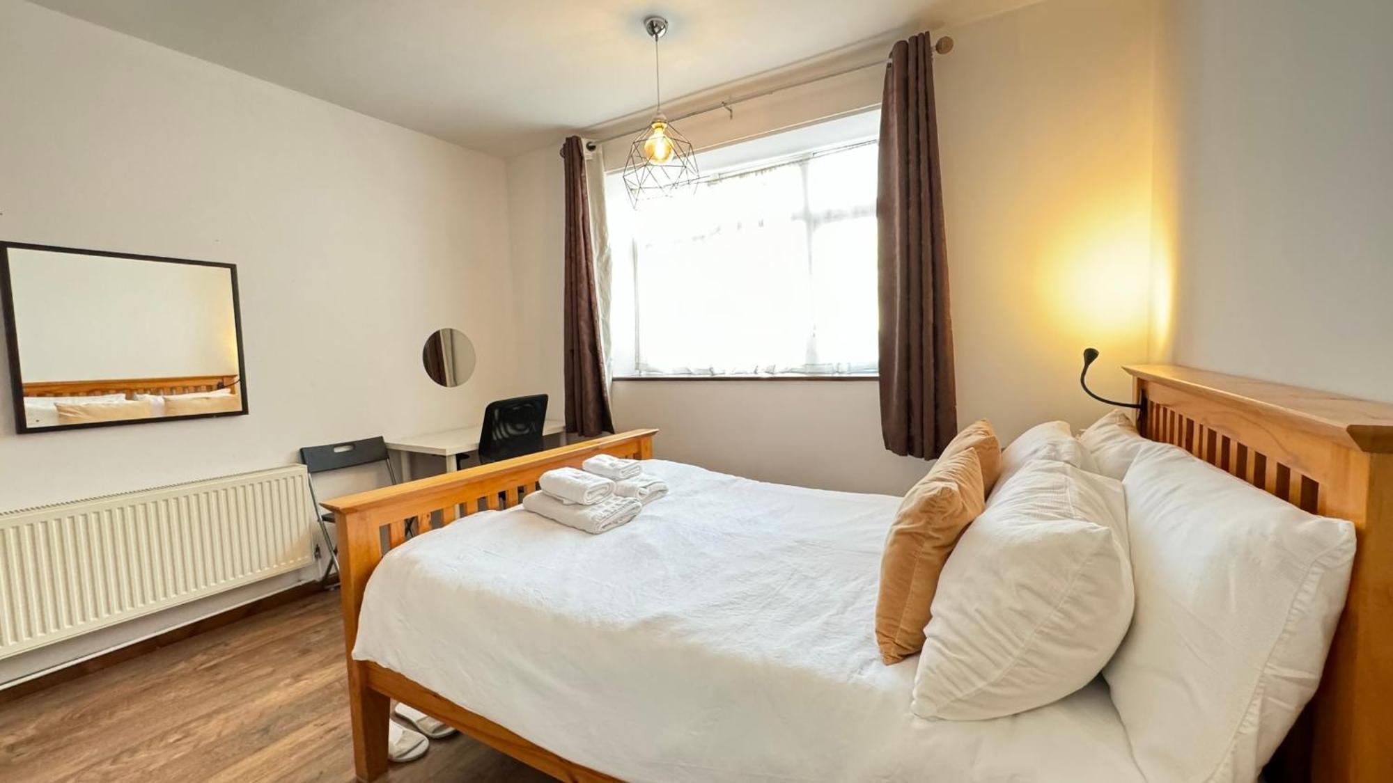 2 Bedrooms 2 Stations لندن المظهر الخارجي الصورة